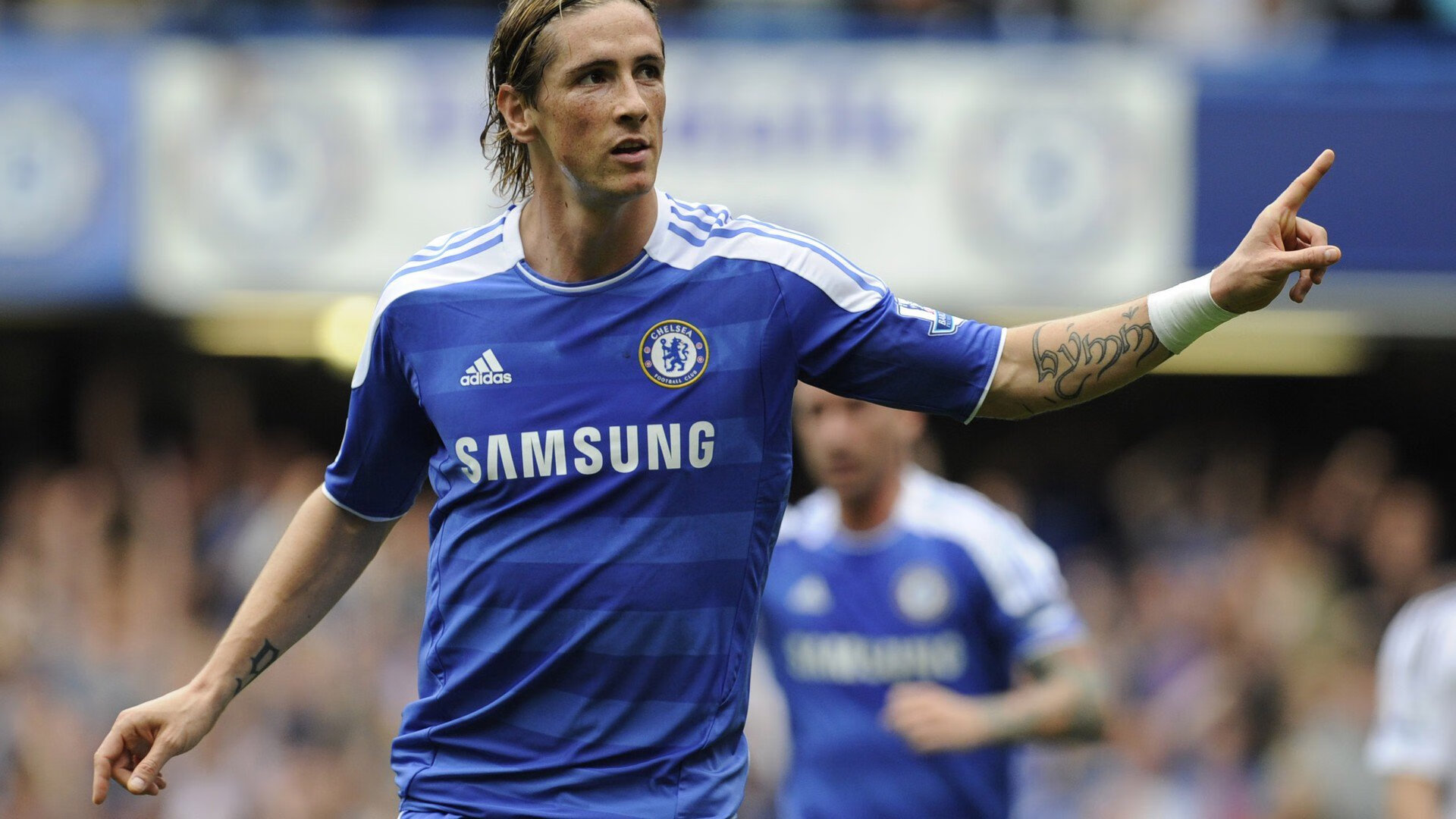 开云备用-“德甲标志性比赛，场面火爆引人注目”，德甲的标志那个人是谁