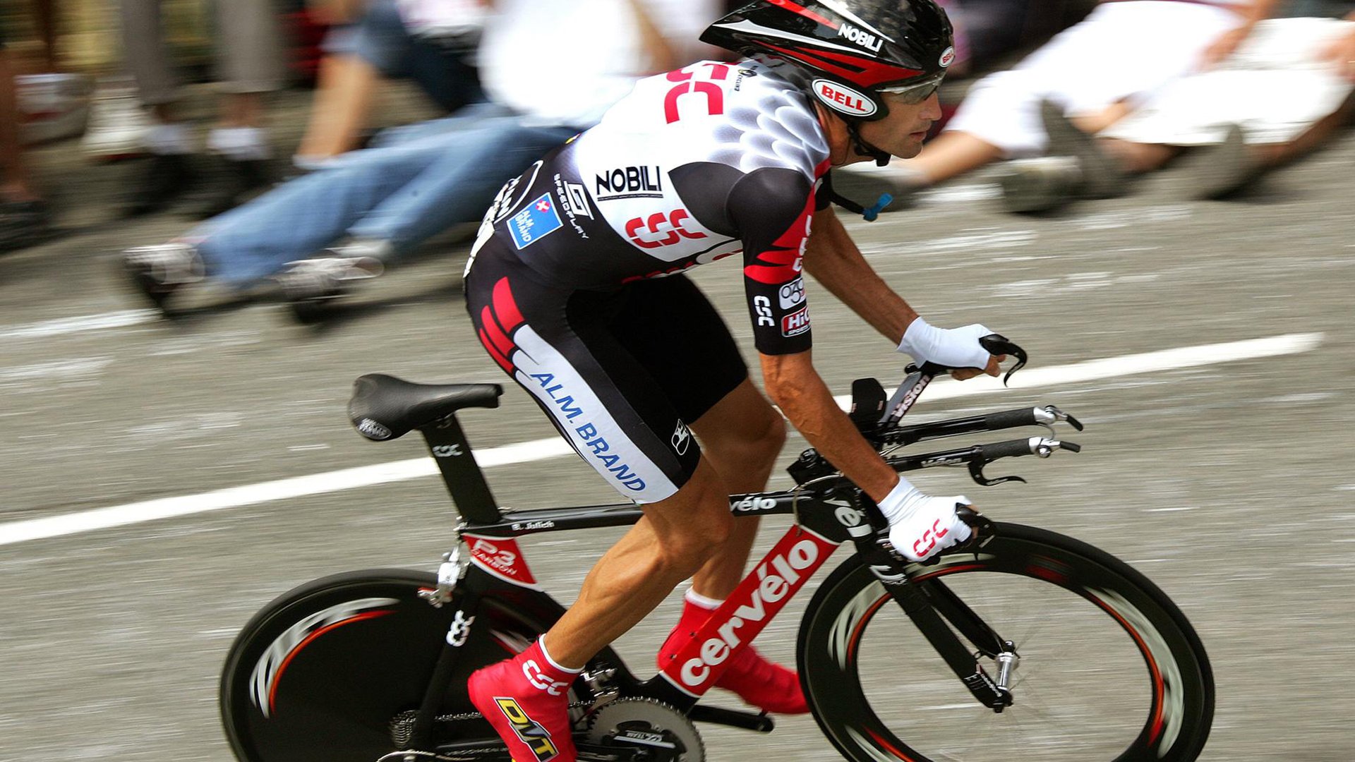 开云集团中国官网-摩洛哥队在巴黎奥运会男足比赛中以2-1惜败西班牙，摩洛哥足球球员